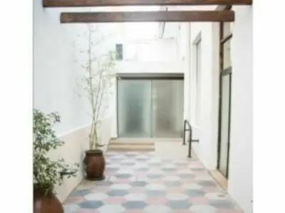 Casa restaurada para escritórios à venda no Bairro Catedral, Assunção 4