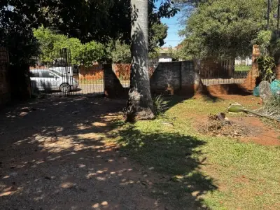 Casa semi amoblada en venta en Isla Bogado, Luque 2