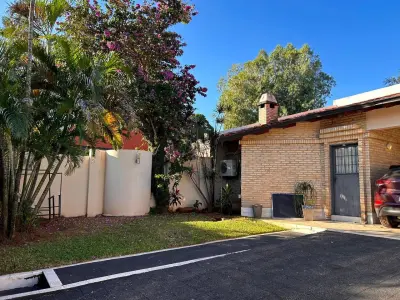 Casa semi-mobiliada para alugar no Bairro Felicidad, Lambaré 3