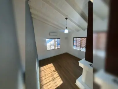 Casa semiamoblada en venta en Área 1, Ciudad del Este — 430 m² 4