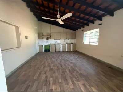 4-bedroom house with back apartment for sale in Sajonia, Asunción — near CEPB school 4