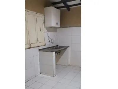 Casa de 5 dormitorios para remodelar en venta en Tacumbú, Asunción — a pasos de Av. Colón 3