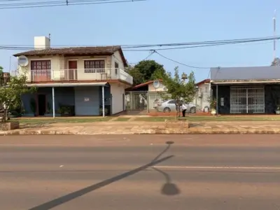Casa e espaço comercial à venda em Don Bosco 5
