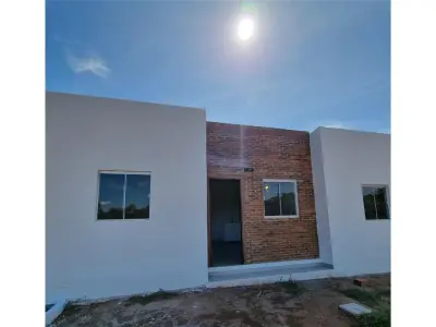 Casas novas à venda em Villa Florencia, Limpio 3