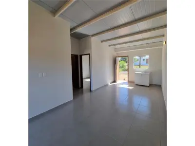 Casas novas à venda em Villa Florencia, Limpio 4