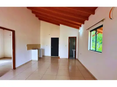 Casas en venta en Itauguá, Central 4