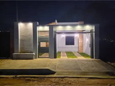 Chalet a estrenar en venta en Laurelty, Luque 3
