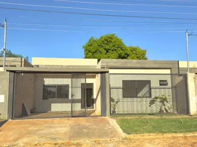 Chalet a estrenar en venta en Mora Kue, Luque 2