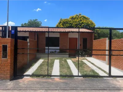 Chalé de 2 quartos novo à venda em Picada 3