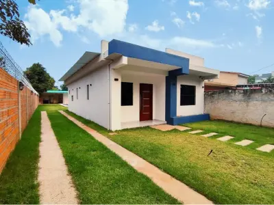 Chalet en venta con piscina y patio en Luque 4