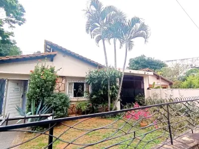 Chalet en venta en esquina, Barrio Villa Aurelia 3
