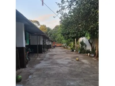 8-apartment complex for sale in Fernando de la Mora Zona Norte — with monthly rental income 3