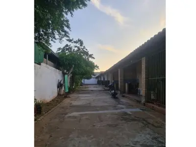8-apartment complex for sale in Fernando de la Mora Zona Norte — with monthly rental income 4