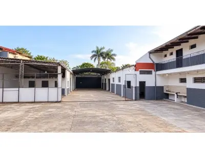 Complejo comercial en alquiler en Fernando de la Mora 4