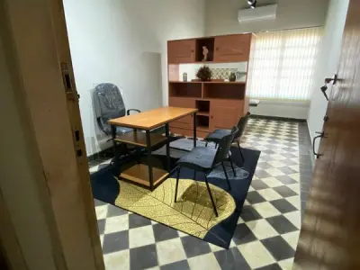 Consultório médico mobiliado para alugar em San Roque, Assunção 2