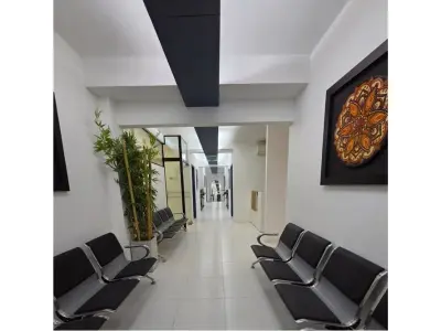 Consultório médico para alugar em Villa Aurelia 3