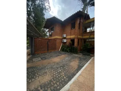 Brand-new furnished apartment for rent in Laguna Sati 3