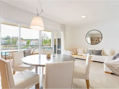 Apartamento mobiliado à venda no Edificio Balli III, Altos 2