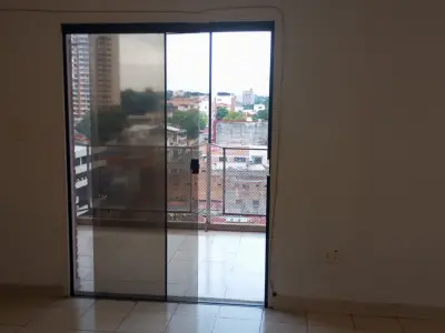 Amplo apartamento para alugar no centro de Assunção 2