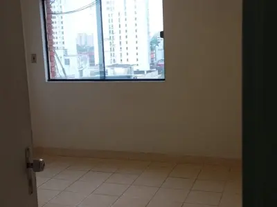 Amplo apartamento para alugar no centro de Assunção 3