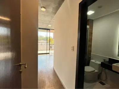 Departamento de 2 dormitorios en alquiler en Mariscal López 4