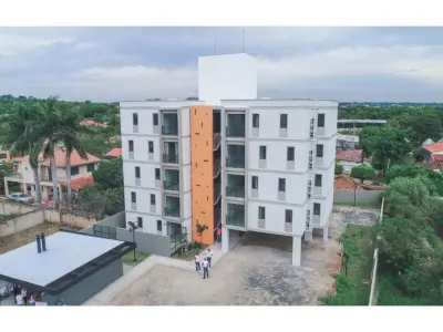 Departamento de 2 dormitorios en venta en Insignia 1, Luque 2