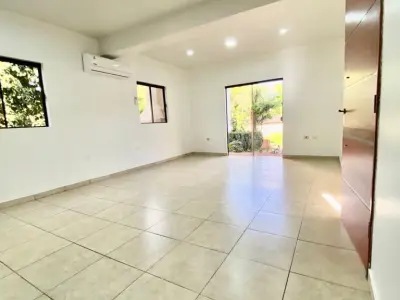 Apartamento de 3 quartos para alugar no Paraná Country Club, Hernandarias 3