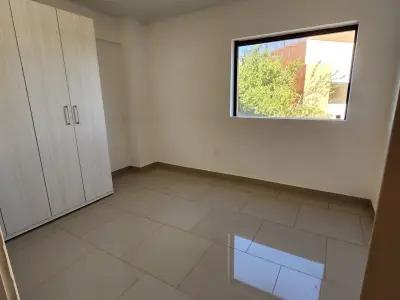 Apartamento de 3 quartos para alugar no bairro San Carlos, Ñemby 3