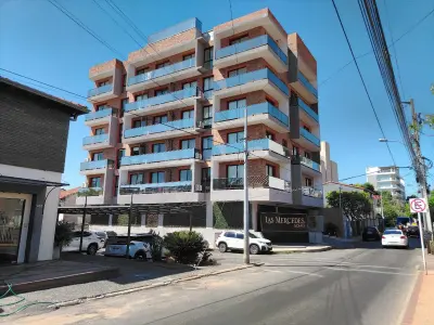 Departamento de 2 dormitorios con vista a la bahía en Las Mercedes 2