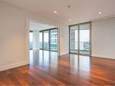 Departamento de lujo en venta en Jade Park, Mburucuyá 3
