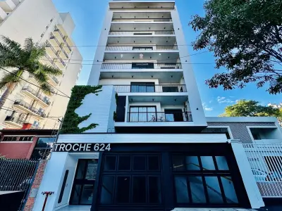 Departamento en alquiler con 1 dormitorio y cochera en Las Mercedes 2