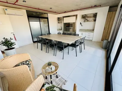 Departamento en alquiler con 1 dormitorio y cochera en Las Mercedes 3