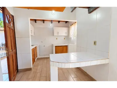 Apartamento para alugar com 2 dormitórios em Ycuá Satí 4