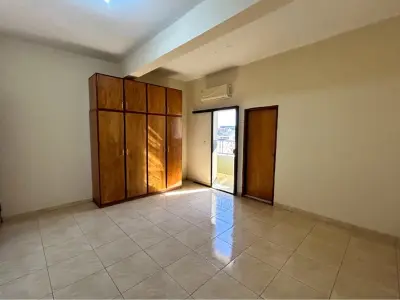Departamento en alquiler con 3 dormitorios en Encarnación 4