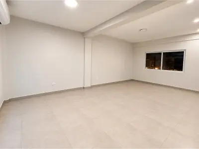 Departamento en alquiler de 2 dormitorios con cochera en Primer Barrio 3