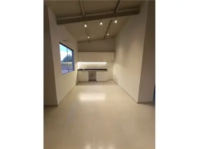 Departamento en alquiler de 2 dormitorios en Fernando de la Mora 3