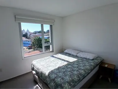 Apartamento para alugar no Edifício Paraná Playa, Centro 4