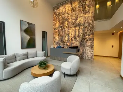 Apartment for sale with 2 bedrooms and 2 parking spaces in Las Lomas 3