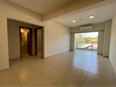 Apartamento à venda com 2 dormitórios e 2 vagas em San Lorenzo 3