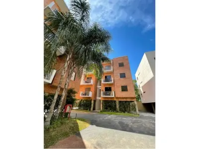 Departamento en venta con 2 dormitorios y cochera en Las Mercedes 3