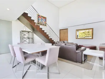 Departamento en venta de 3 dormitorios en Madame Lynch 4