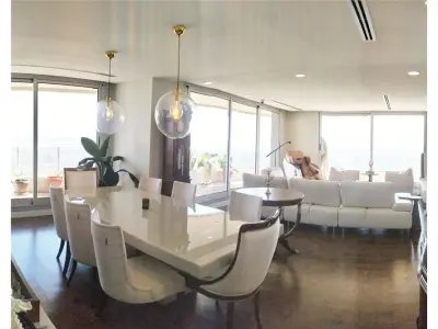 Apartamento à venda de 342 m² no Palacio de los Patos 4