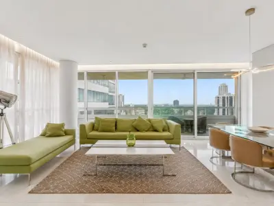 Apartamento à venda no Eminent, Ycua Sati, Assunção 3