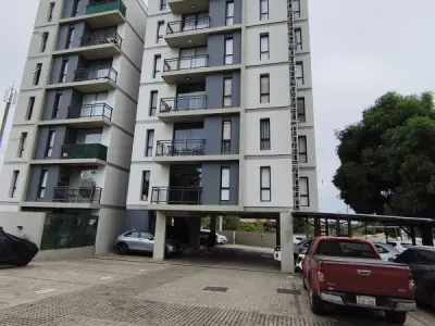 Apartamento à venda em Luque, 5° andar, 3 dormitórios 2