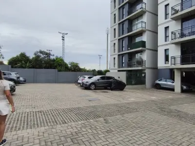 Apartamento à venda em Luque, 5° andar, 3 dormitórios 3