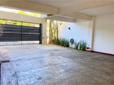 Apartamento moderno à venda em Salvador del Mundo 4