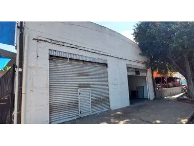 Depósito comercial de 130 m² en alquiler en San Lorenzo 2