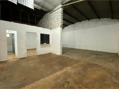 Depósito comercial en alquiler en San Lucas, Ciudad del Este 4