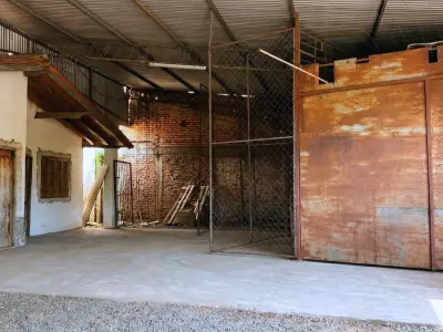 Commercial warehouse for sale, Estanzuela Neighborhood, Fernando de la Mora 3