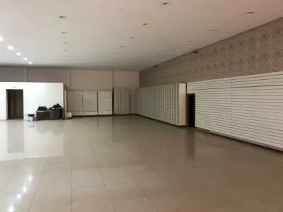 Deposito comercial en venta en Ciudad del Este 5